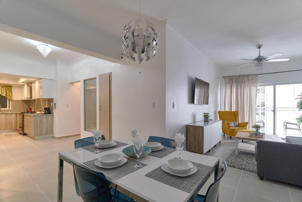 Dom. Rep. Exclusive 2 Bed Apt. Evaristo Morales Санто-Домінго Екстер'єр фото