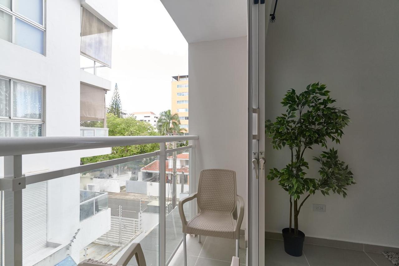 Dom. Rep. Exclusive 2 Bed Apt. Evaristo Morales Санто-Домінго Екстер'єр фото