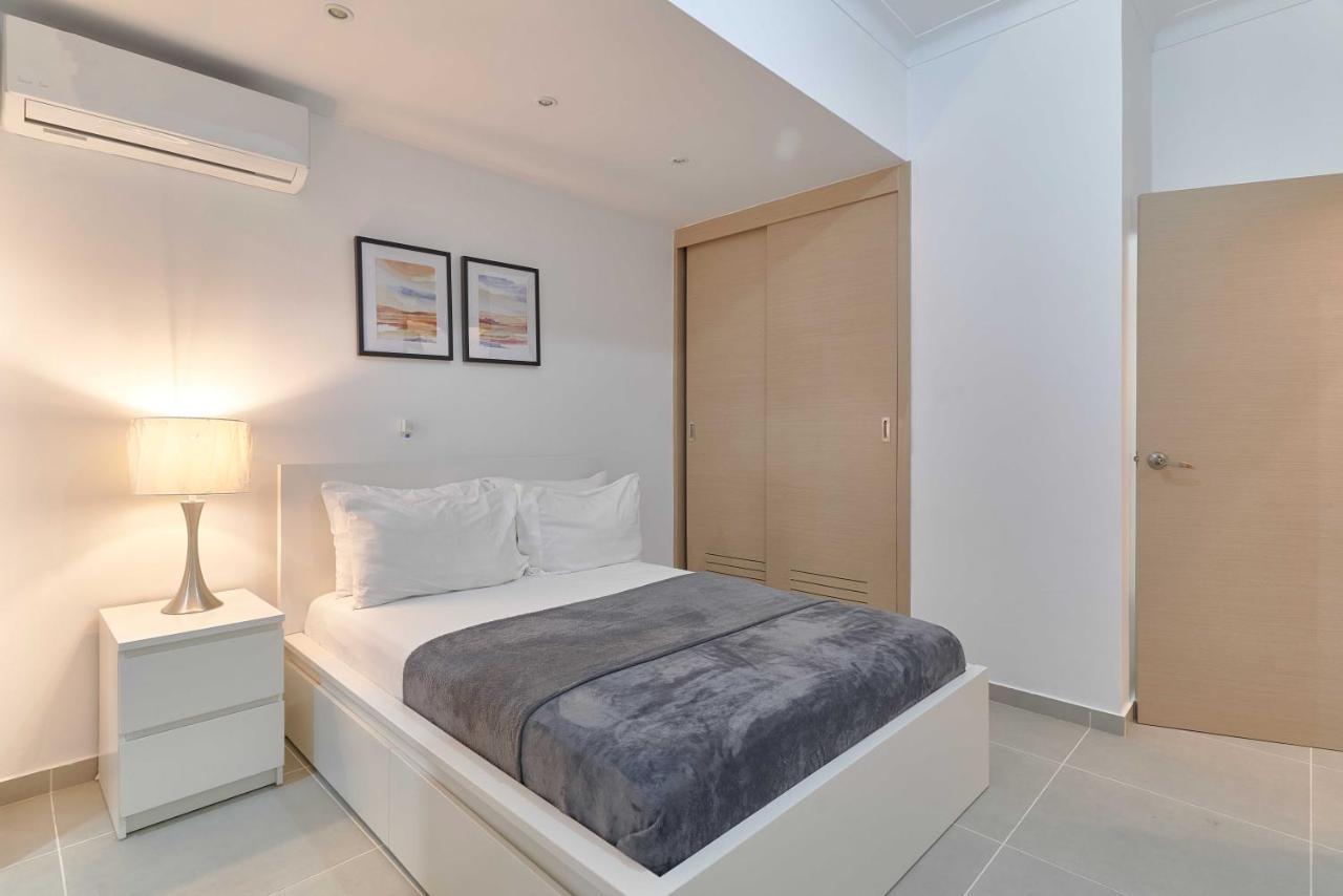 Dom. Rep. Exclusive 2 Bed Apt. Evaristo Morales Санто-Домінго Екстер'єр фото